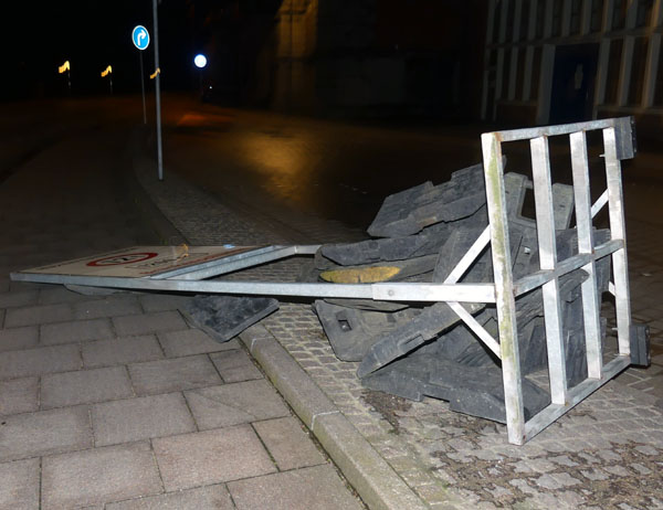 Die Lübecker Feuerwehr verzeichnete in der Nacht zu Montag nur wenige Sturmeinsätze. Symbolbild: STE