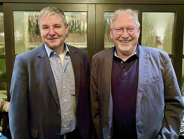 Der Landtagsabgeordnete Dr. Hermann Junghans mit Siegfried Grohmann von der Senioren Union.