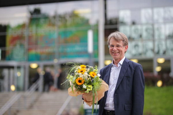Prof. Hans-Christian Pape nach der Wahl auf dem Lübecker Campus. Foto: Lutz Roeßler