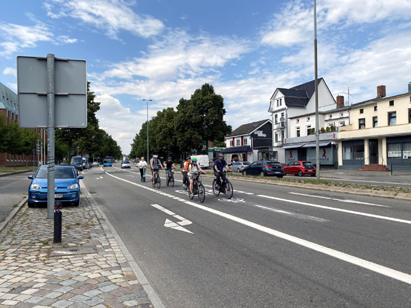 Die Stadt ist mit dem Start des Verkehrsversuches zufrieden. Der Fahrrad-Unfall am Freitag sei auf individuelles Fehlverhalten zurückzuführen. Foto: Hansestadt Lübeck
