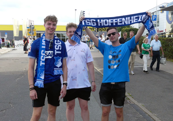 Die Fans aus Hoffenheim feierten die Sieg ihrer Mannschaft. Foto: STE