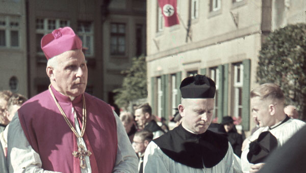 Das Foto zeigt Clemens August Graf von Galen, Bischof von Münster in Osnabrück. Es ist von Eduard Müller, einem der Lübecker Märtyrer, erstellt worden. Bildnachweis: Erzbischöfl. Stiftung Lübecker Märtyrer