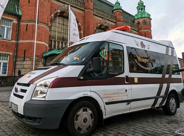 Der Herzenswärmebus ist regelmäßig in Lübeck unterwegs. Foto: Obdachlosenhilfe Lübeck e.V.