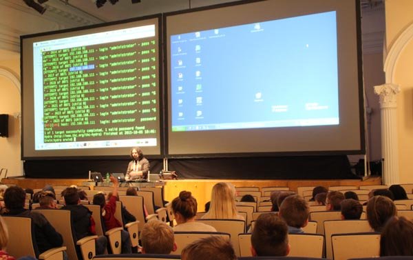 Die Beamten werden beim Thema Cybersicherheit in Zukunft an der Uni Lübeck geschult. Foto: Archiv