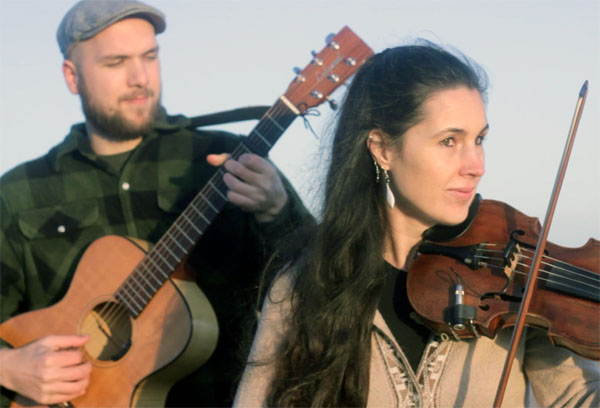 Irish Folk Duo kommt am Freitag in den Tonfink. Foto: Veranstalter