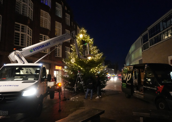 Am Montag werden die Weihnachtsmärkte in Lübeck geöffnet. Fotos: JW