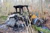 Der gestohlene Radlader wurde ausgebrannt im Kammerwald gefunden. Foto: Polizei 