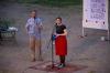 DIe Gewinnerin des Open Air Poetry Slam #Europa-Edition 2021 Jessy James LaFleur mit Moderator Tilo Strauß.